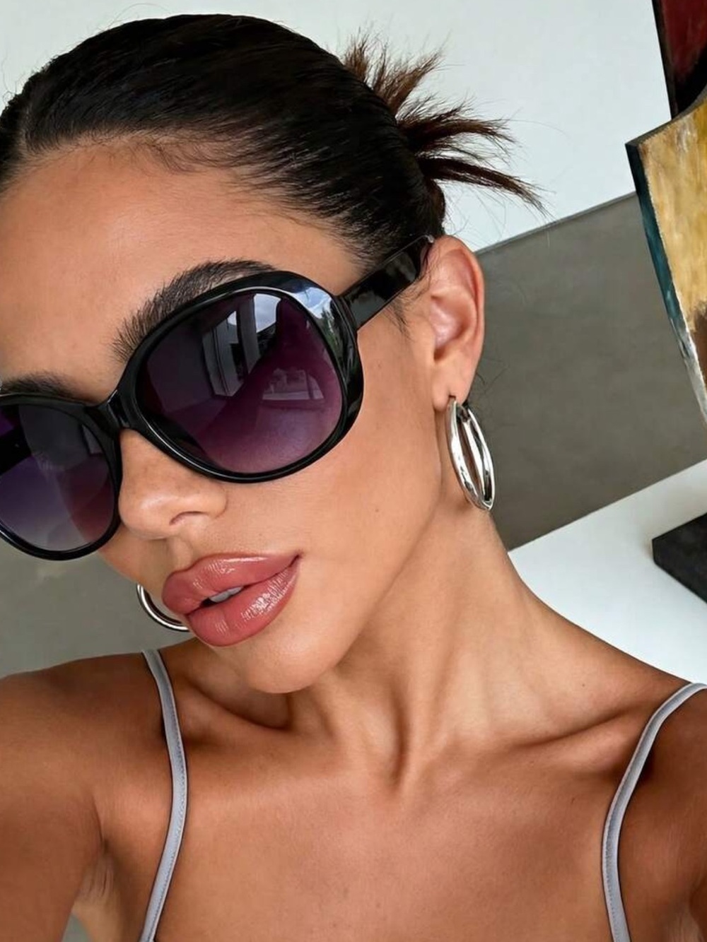 1 Pair Women's Wrap-Around Black Gradient Fashion Sunglasses,